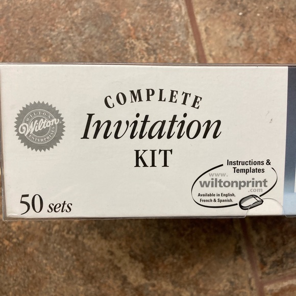 Wilton invitation set - Picture 1 of 10